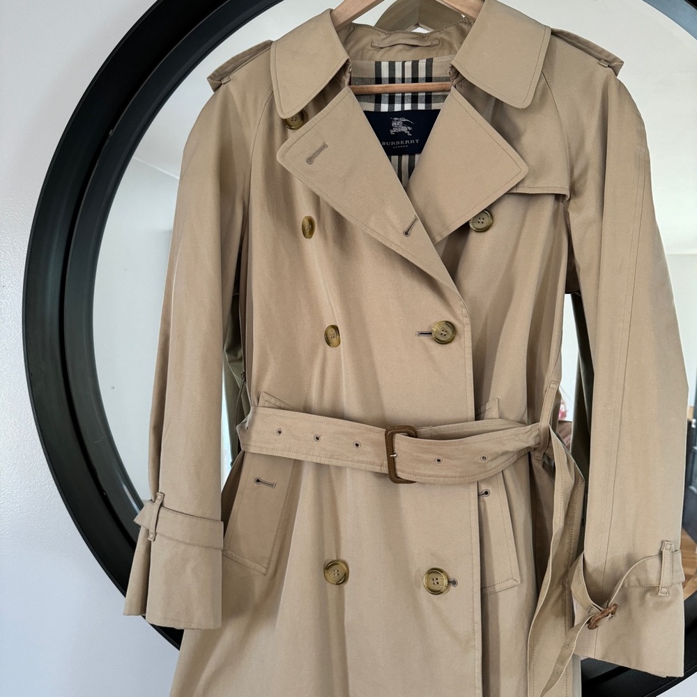 Burberry Mid-Length Trench Coat